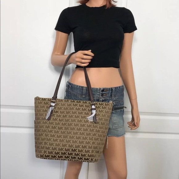 MICHAEL KORS LARGE SAFFIANO LEATHER SHOULDER TOTE - Picture 6 of 8